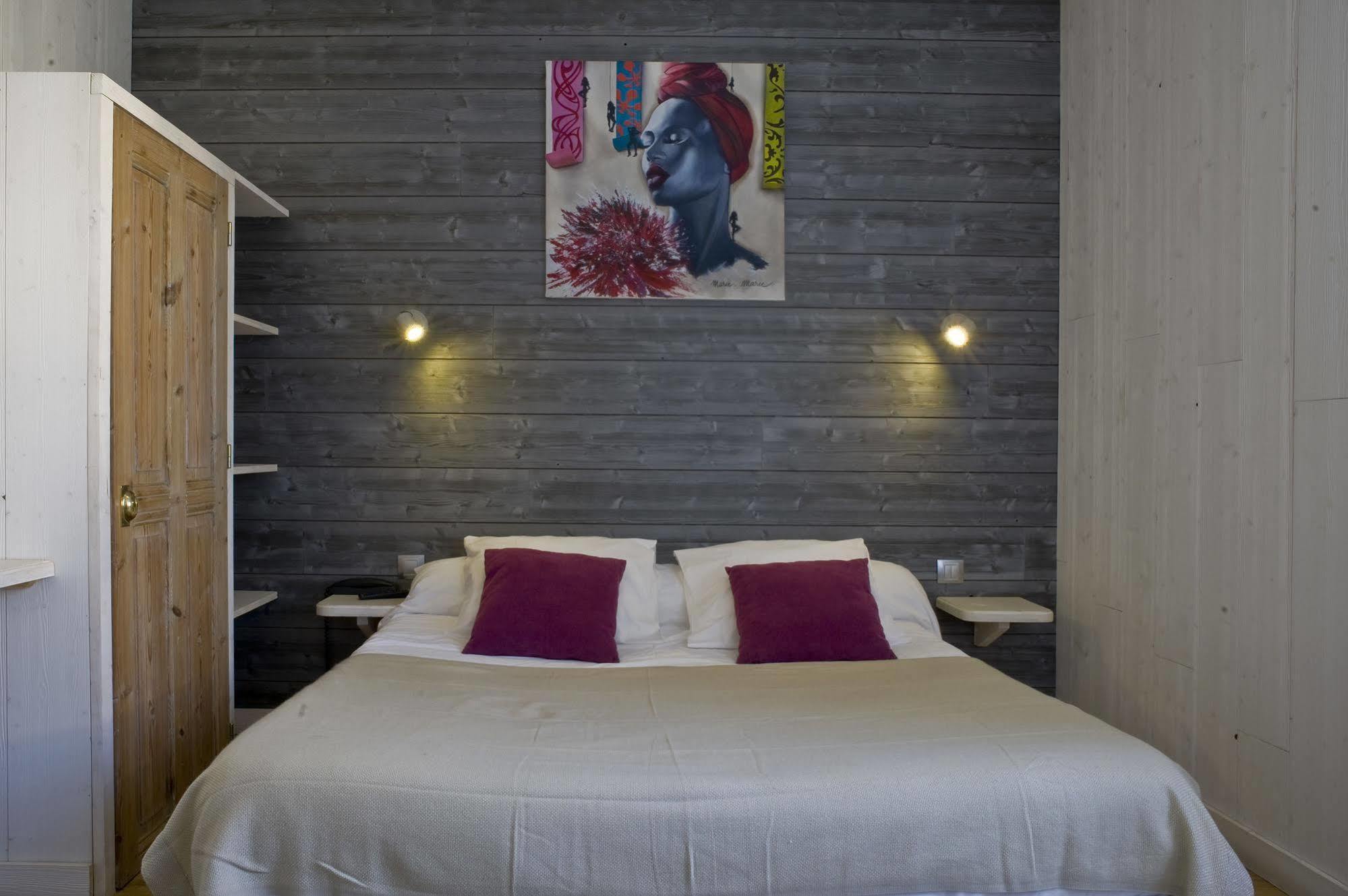 Hotel Le Clocher Ars-en-Re Exterior photo